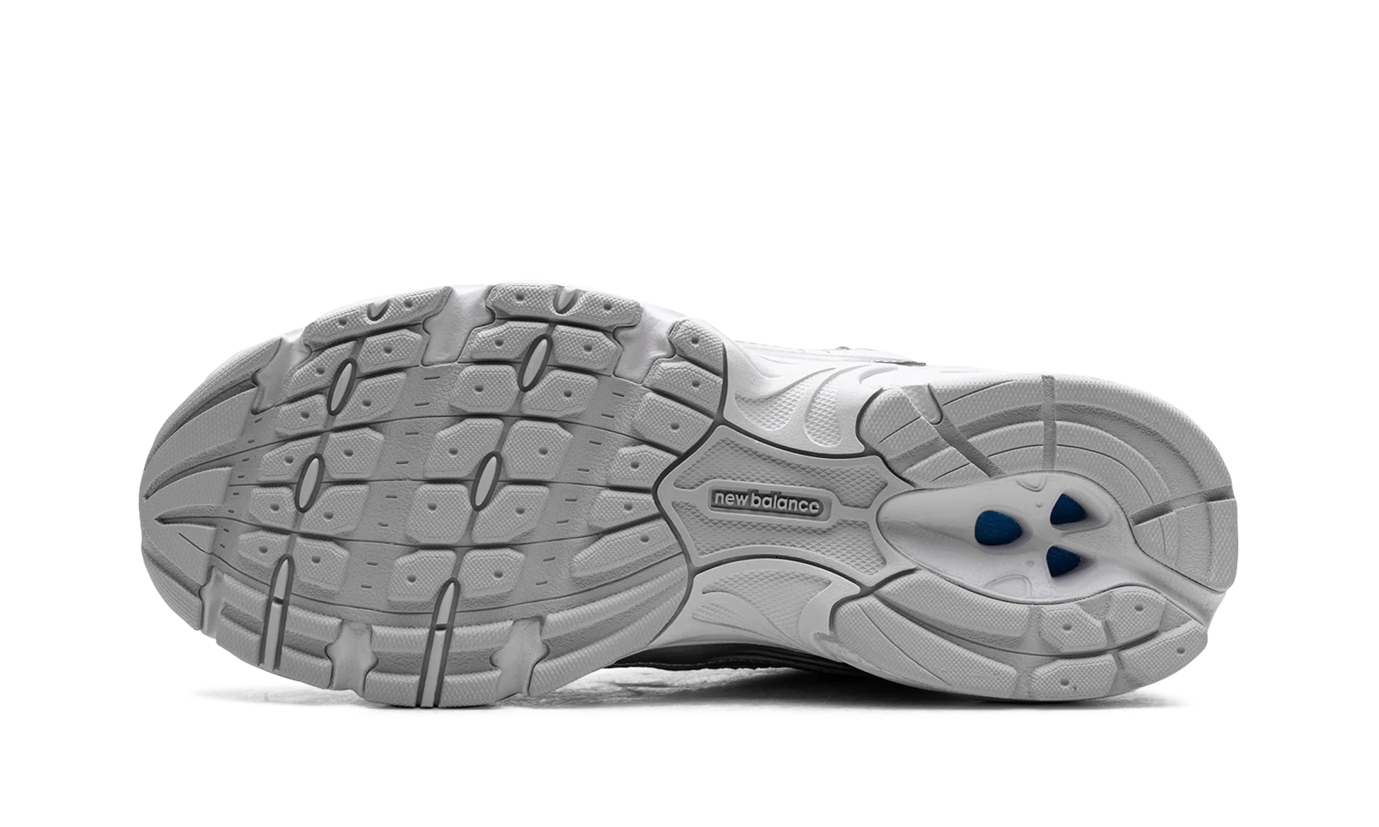 NB 530 – "Moonbeam Silver Metallic"