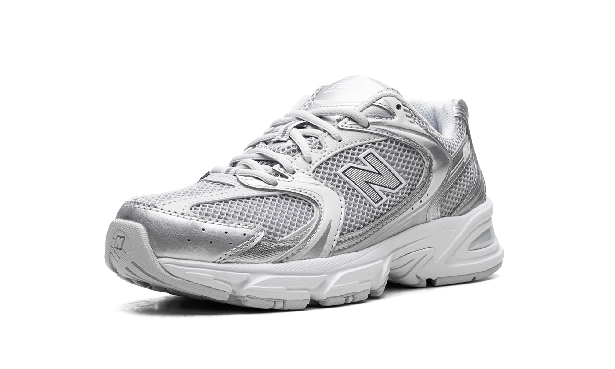 NB 530 – "Moonbeam Silver Metallic"