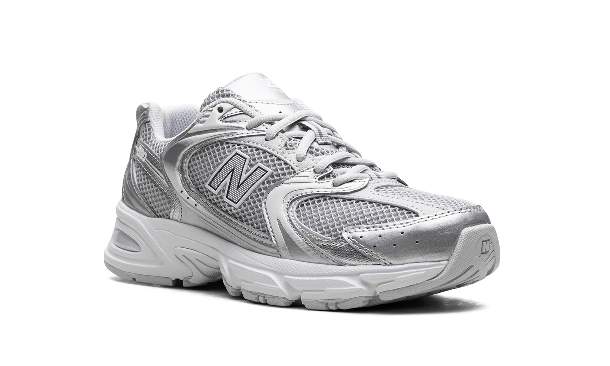 NB 530 – "Moonbeam Silver Metallic"